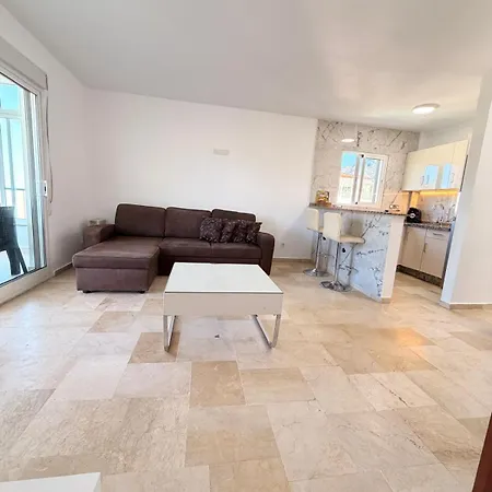 Apartment Rio Mar Marbella